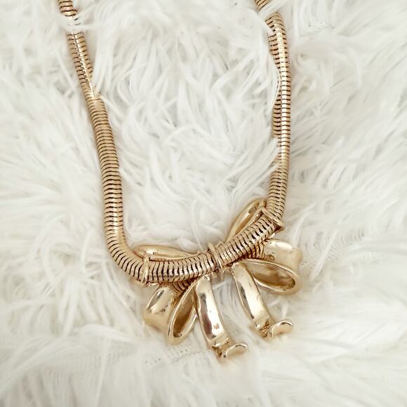 LANE BRYANT | Bow Goldtone Metal Statement Necklace Gold Adjustable | OSFM - Picture 5 of 8